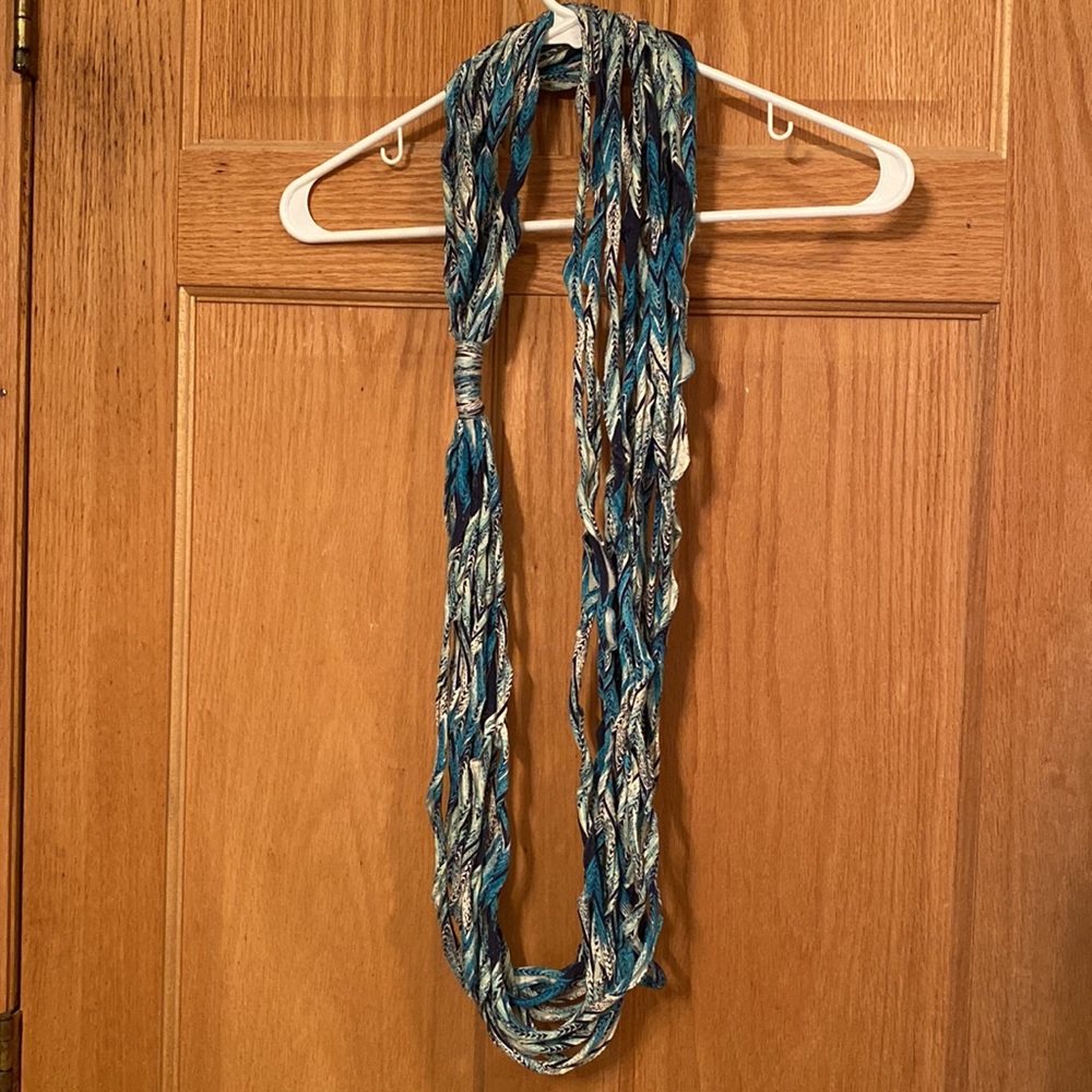 Infinity scarf - Picture 2 of 3